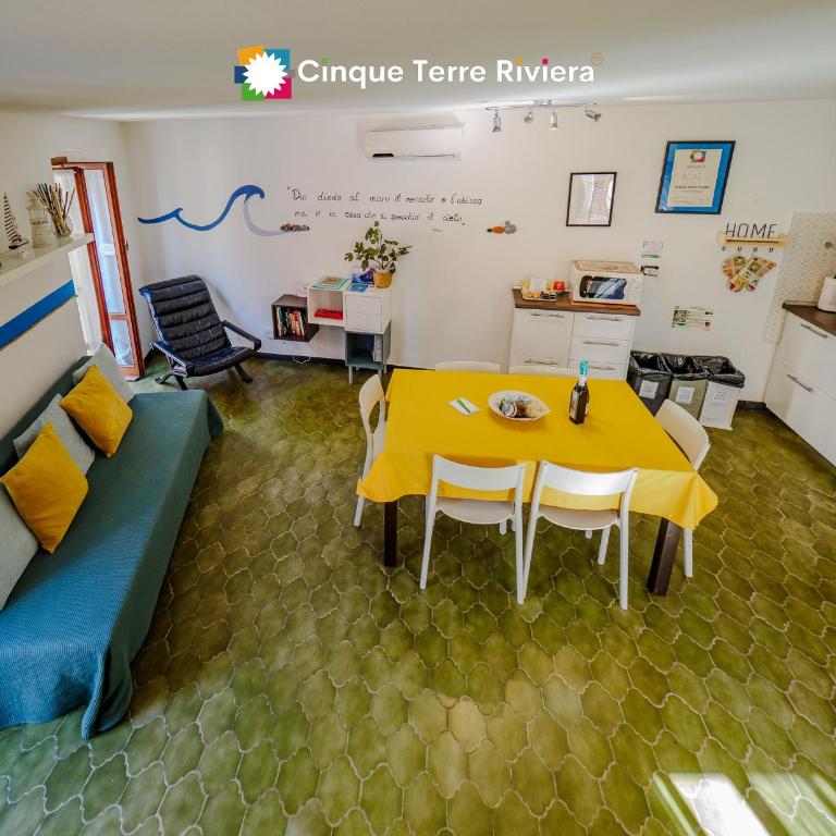 El Nin Apartment with Terrace & AC - Two-Bedroom Apartment - 26