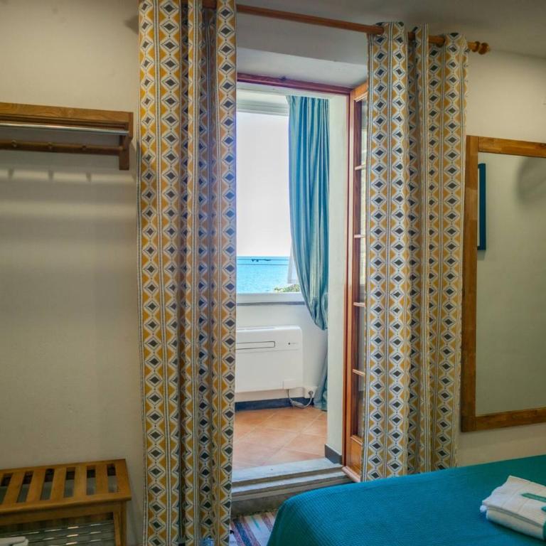 Ventu de Ma Studios & Rooms - Double Room with Sea View - 8