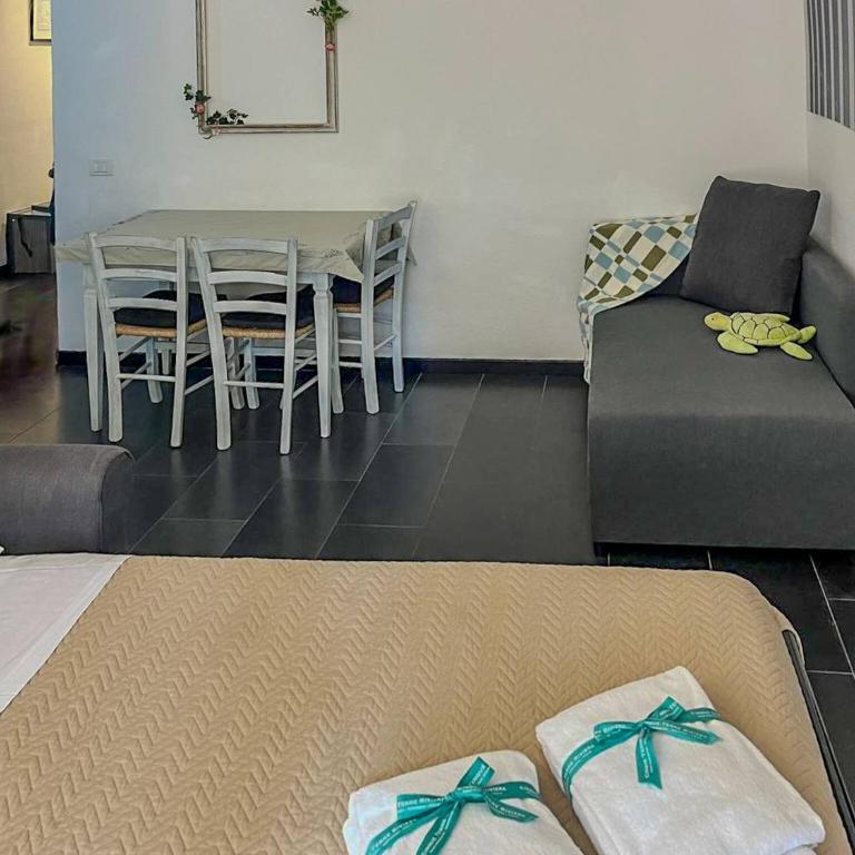 Sciacchetrà Apartment with AC & Patio - Appartamento con 1 Camera da Letto - 8