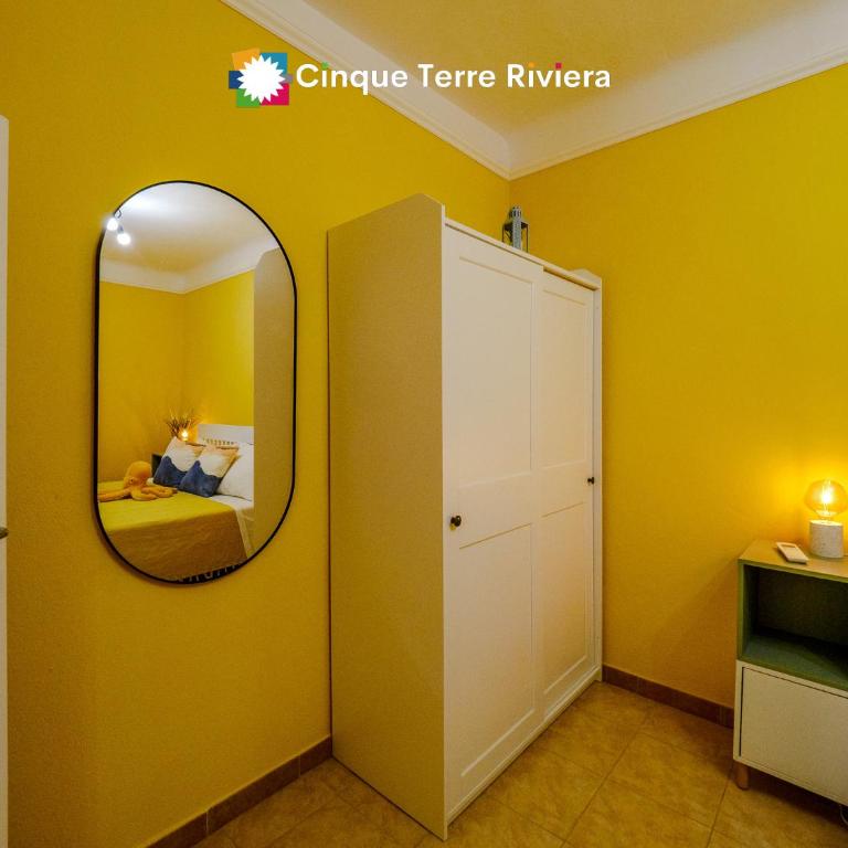 Ca' Bea Apartment with AC and Terrace - Two-Bedroom Apartment - 5