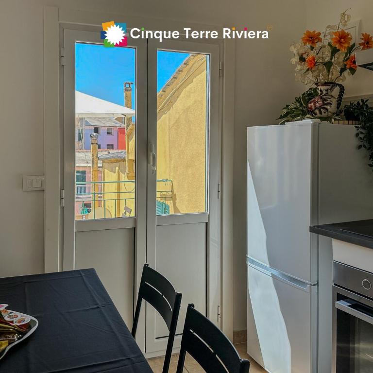 Ca' Bea Apartment with AC and Terrace - Two-Bedroom Apartment - 9