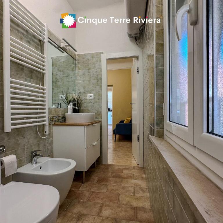 Ca' Bea Apartment with AC and Terrace - Two-Bedroom Apartment - 14