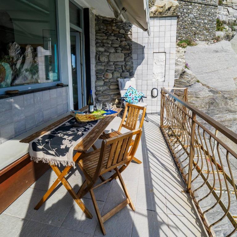 Unda de Ma Apartment with AC & Sea View Balcony - Three-Bedroom Apartment - 29