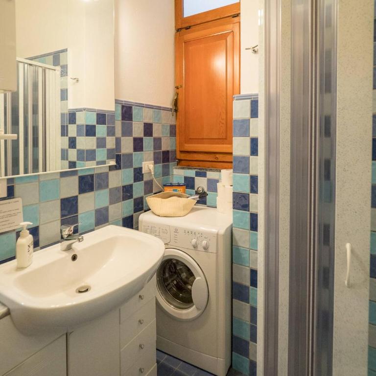 Unda de Ma Apartment with AC & Sea View Balcony - Three-Bedroom Apartment - 35