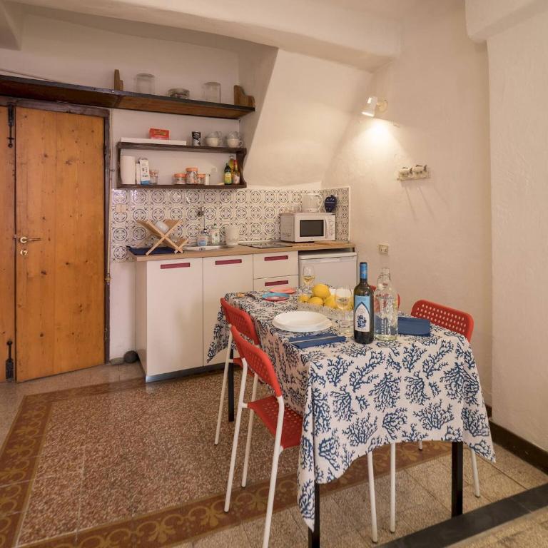Rundanina Village Life Studio plus Single Room with AC - One-Bedroom Apartment - 5