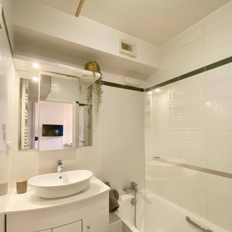 Tour Eiffel Passy Quai de Seine Paris - Appartement 1 Chambre - 3