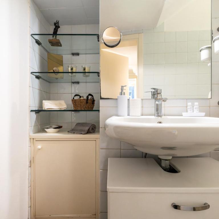 GuestHost - Historic Palace in the Heart of Siena - Two-Bedroom Apartment - 32