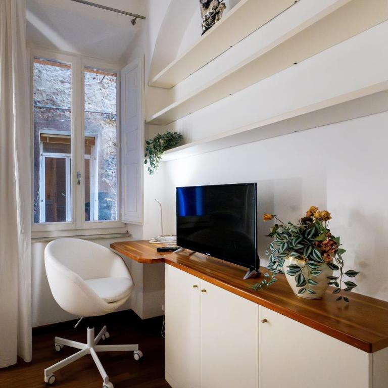 GuestHost - Historic Palace in the Heart of Siena - Two-Bedroom Apartment - 27