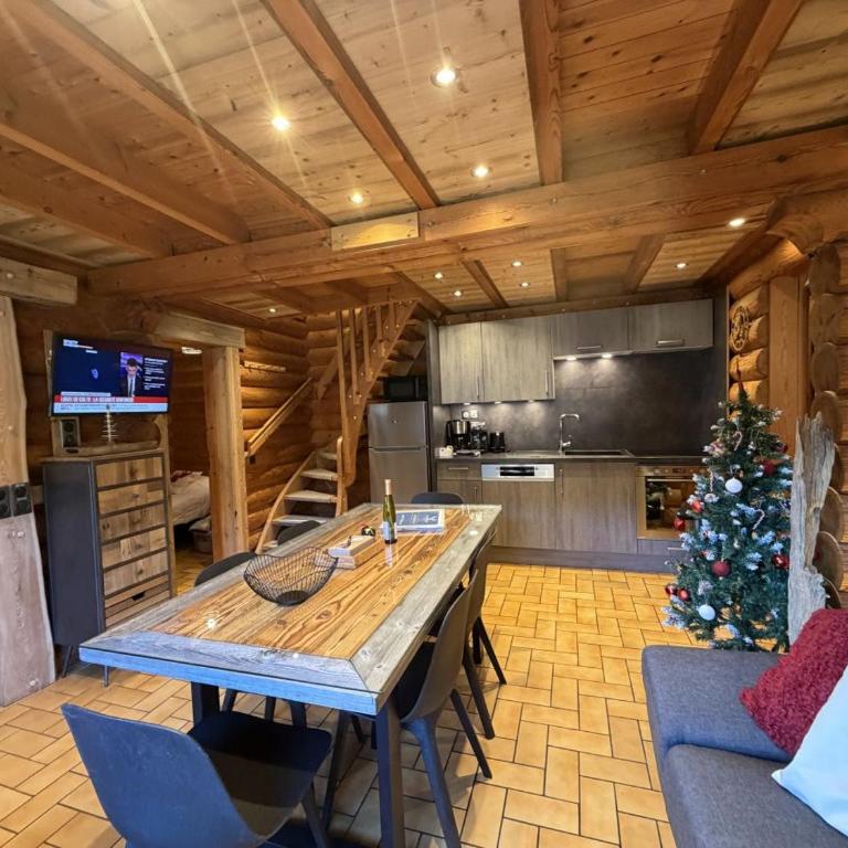 LE GRAND CERF Chalet en rondins avec SPA Jacuzzi - Chalet - 28