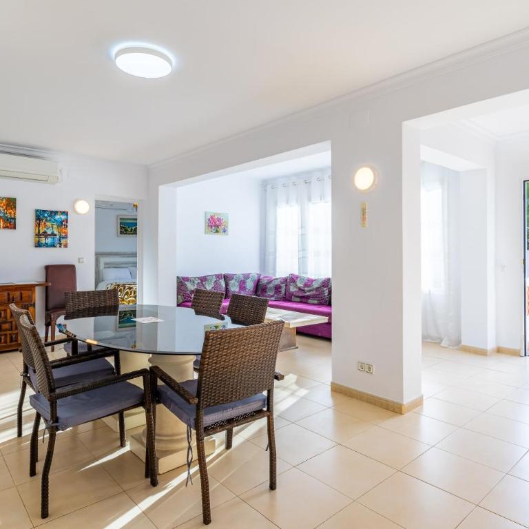 Inftour La Fustera Villa - Chalet de 3 dormitorios - 9