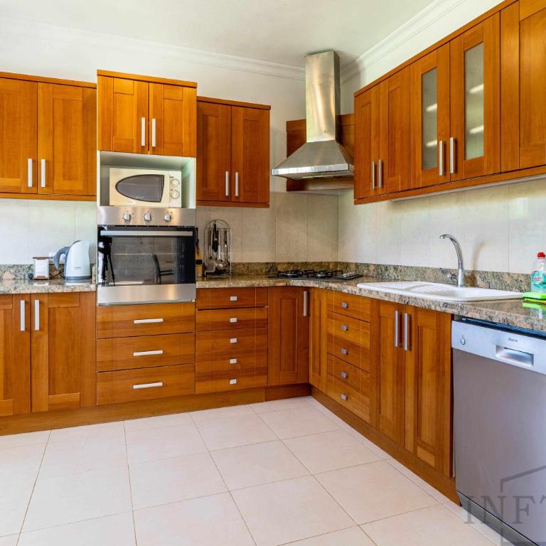 Inftour La Fustera Villa - Chalet de 3 dormitorios - 14