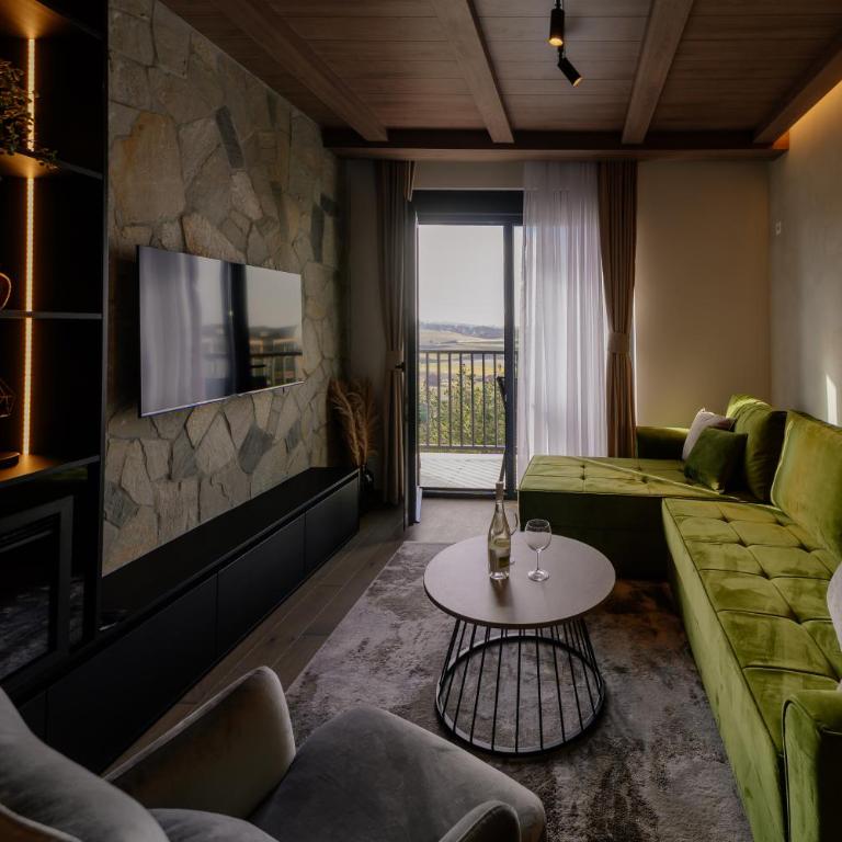 Zlatibor Pine & Peak - One-Bedroom Apartment - 2