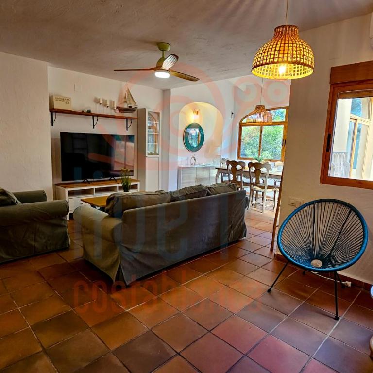 Bungalow Almendros by Live It - Three-Bedroom House - 3