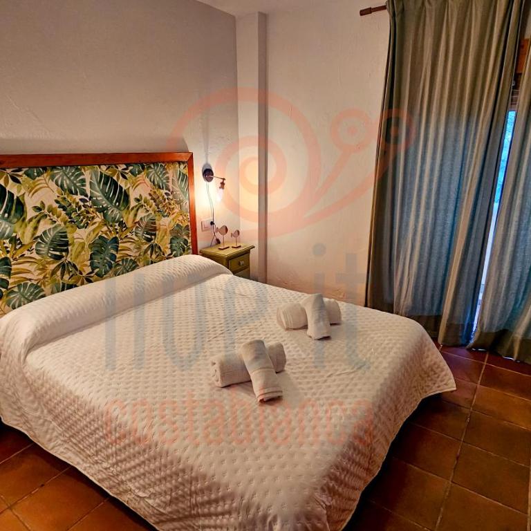 Bungalow Almendros by Live It - Three-Bedroom House - 16