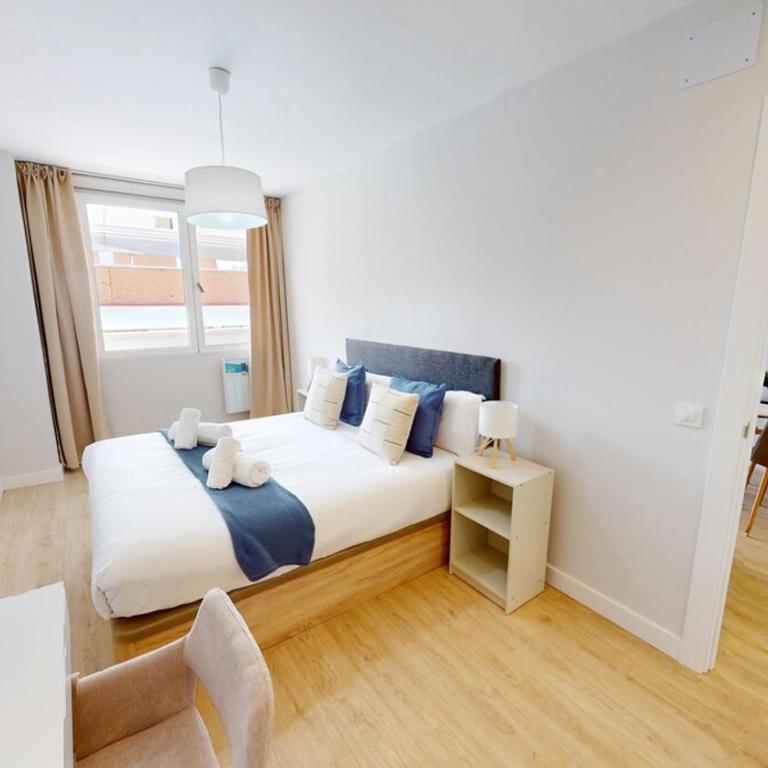 Stunning penthouse in Cuatro Caminos for 4 pax - Artistas 1 - Apartamento de 1 dormitorio con terraza - 21