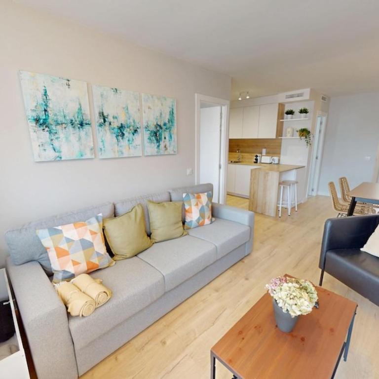 Stunning 2-bedrooms penthouse in Cuatro Caminos - Artistas 2 - Two-Bedroom Apartment with Terrace - 1