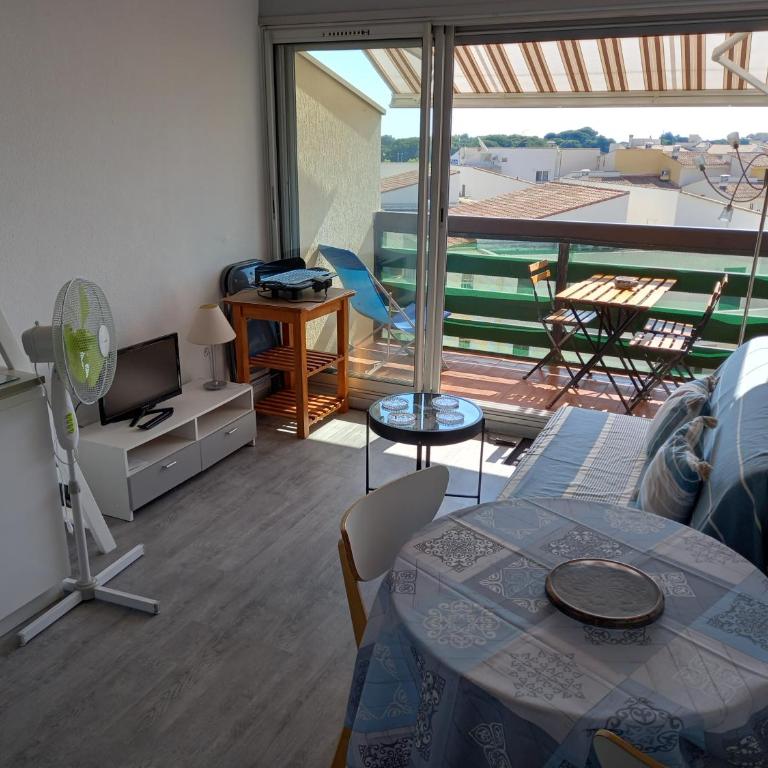 La Baleine rose, T2 vue dégagée sur le Centre Port - Apartment mit 1 Schlafzimmer - 2