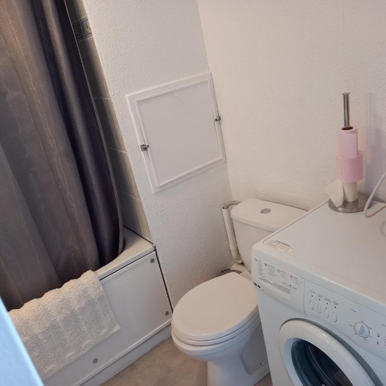 La Baleine rose, T2 vue dégagée sur le Centre Port - Apartment mit 1 Schlafzimmer - 10