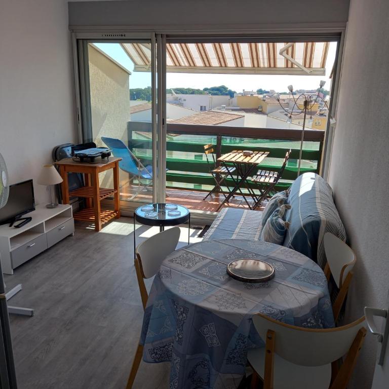 La Baleine rose, T2 vue dégagée sur le Centre Port - Apartment mit 1 Schlafzimmer - 1