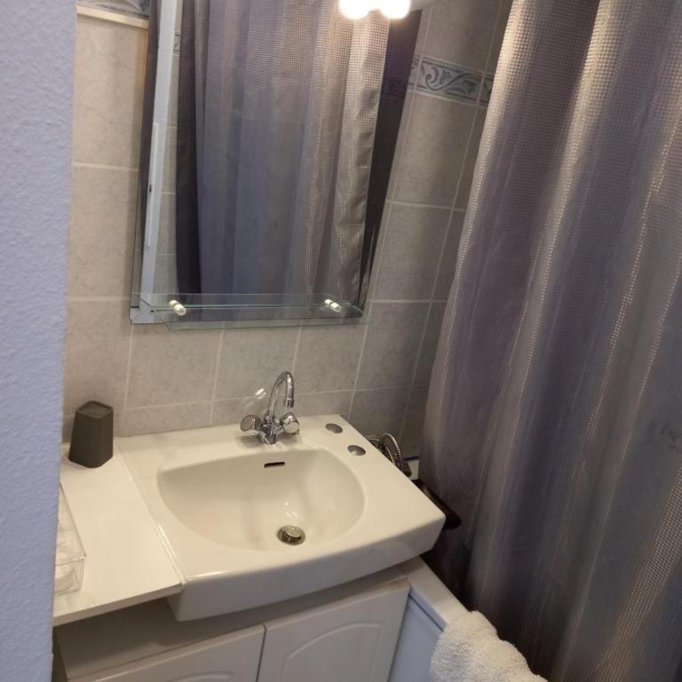La Baleine rose, T2 vue dégagée sur le Centre Port - Apartment mit 1 Schlafzimmer - 9