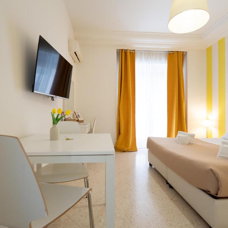 Palermo Central BB - Double Room with Private External Bathroom - 1