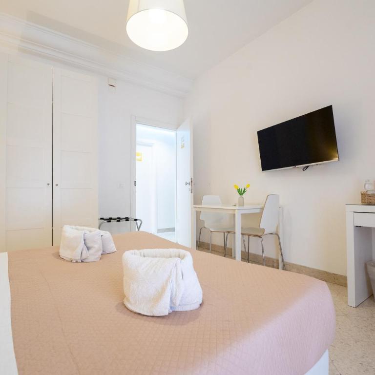 Palermo Central BB - Double Room with Private External Bathroom - 5