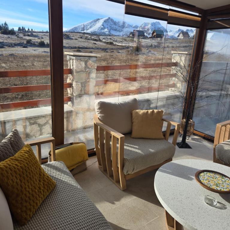 Monte Bella - Three-Bedroom Villa - 4