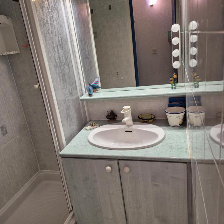 Amourera B23, T3 avec vue mer et lagon, parking, piscine - Appartamento con 2 Camere da Letto - 23