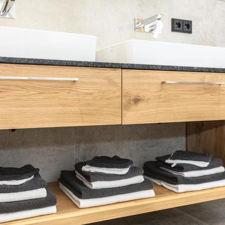 Ferienwohnungen Hausbacher-Bichlhof - Apartment mit 2 Schlafzimmern und Dusche - 40