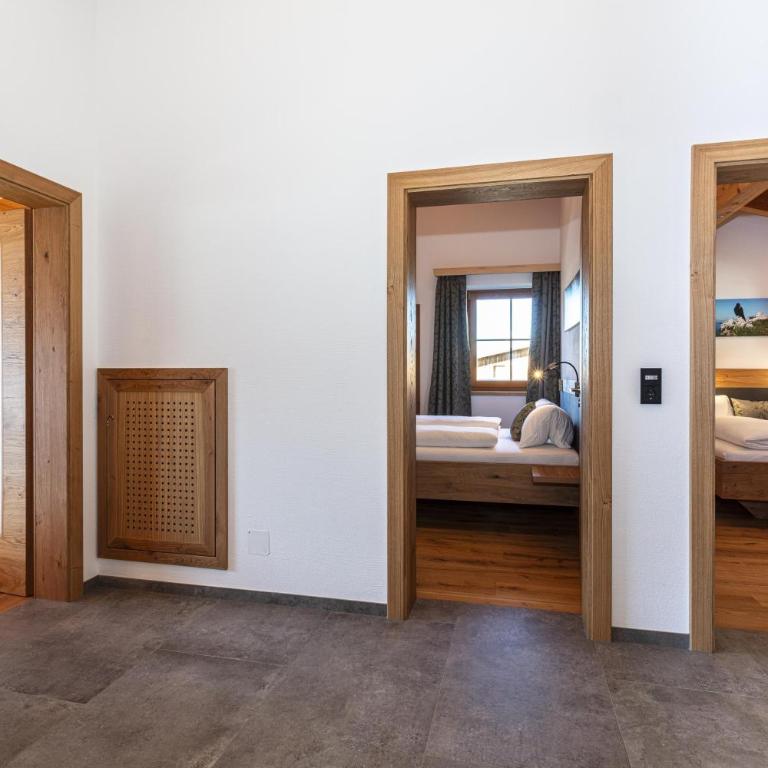 Ferienwohnungen Hausbacher-Bichlhof - Apartment mit 2 Schlafzimmern und Dusche - 33