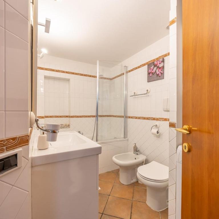 Vatican Home with Private Patio near San Pietro - Appartamento con 1 Camera da Letto - 23