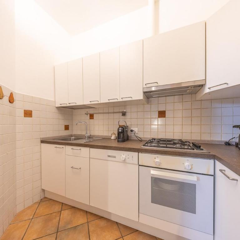 Vatican Home with Private Patio near San Pietro - Appartamento con 1 Camera da Letto - 32