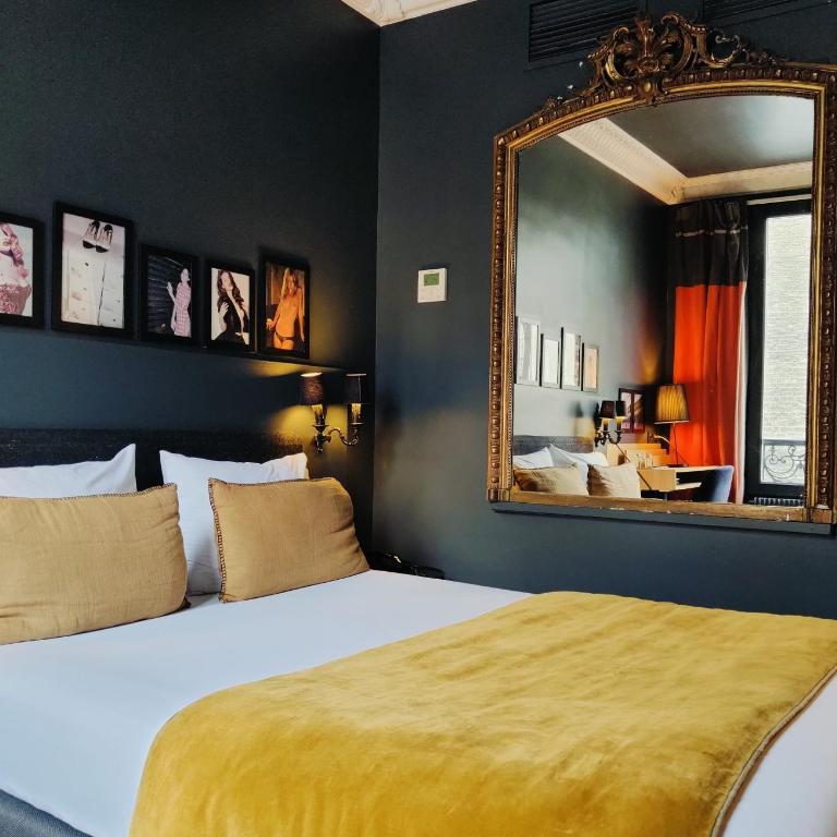 Hôtel Noir - Chambre Double - 17