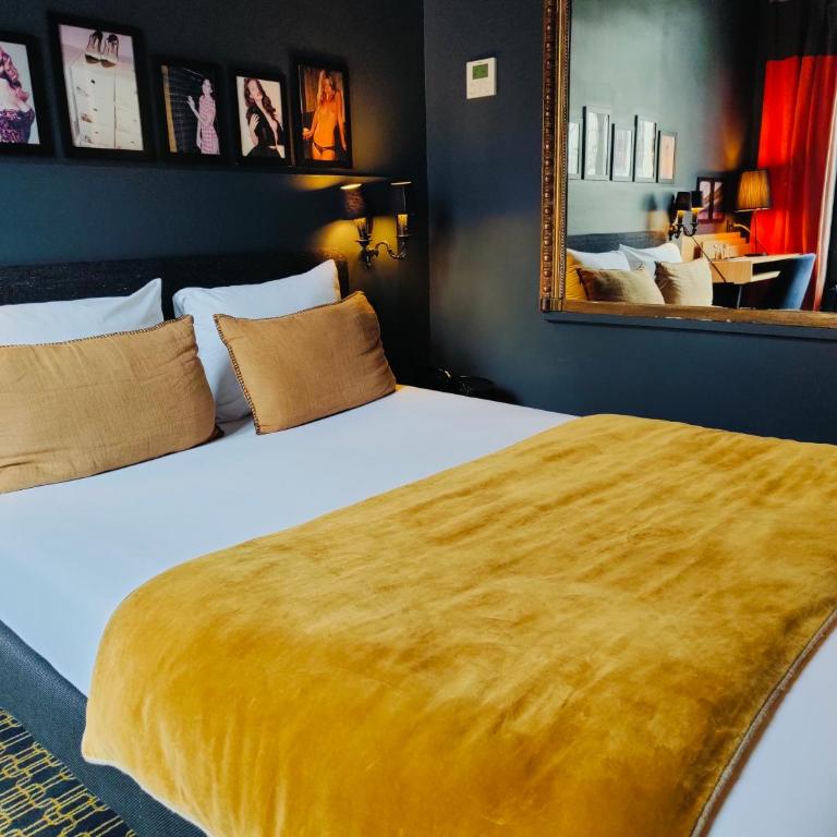 Hôtel Noir - Chambre Double - 21
