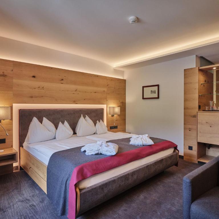 Sporthotel Wagrain - Deluxe Doppelzimmer mit Balkon - 1