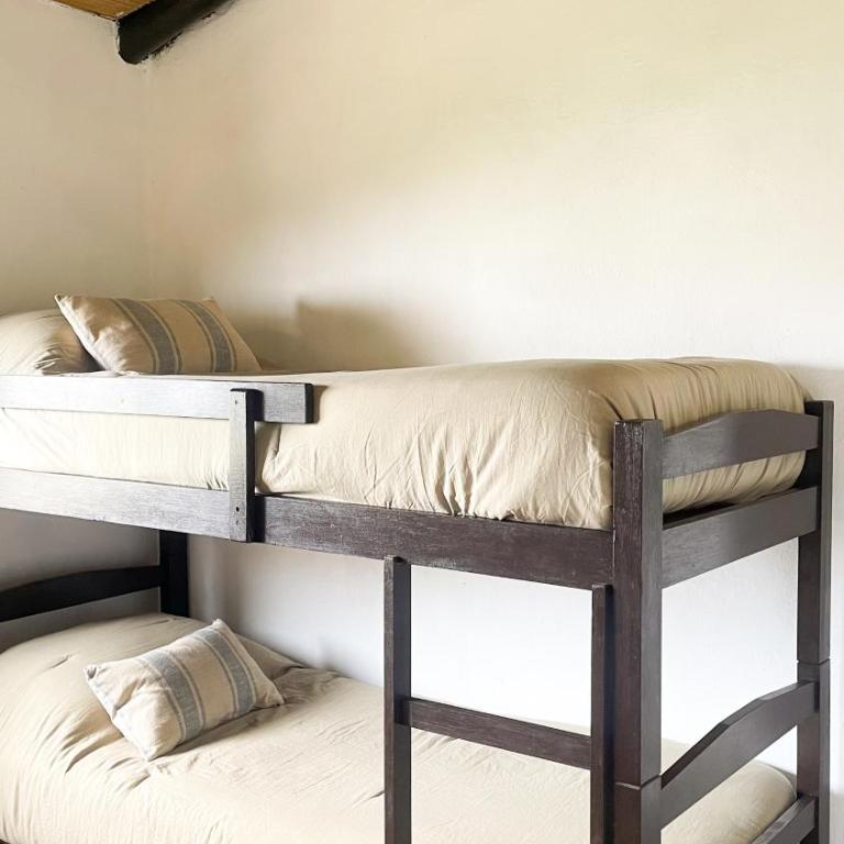 El Bonito Hostel - Bed in 4-Bed Dormitory Room - 8