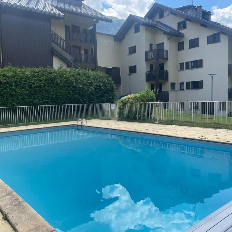 Modern 2BR Apt with Mountain Views & Private Parking - Appartement 2 Chambres Deluxe avec Balcon - 29