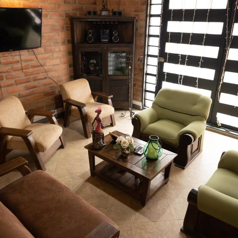 Villa El Colibri - Three-Bedroom House - 9