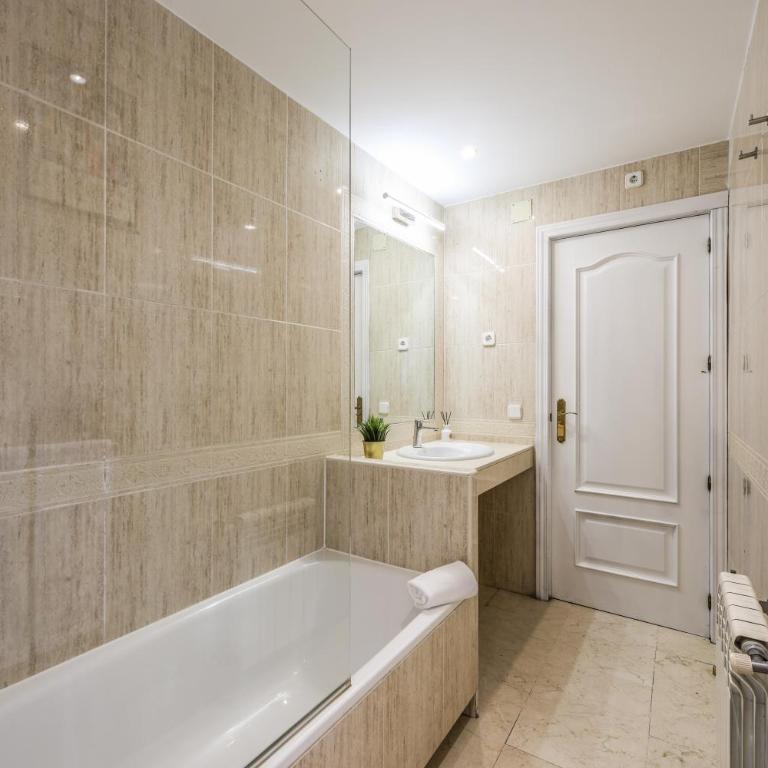 AmazINN Boutique Madrid Canalejas - Penthouse Apartment - 21