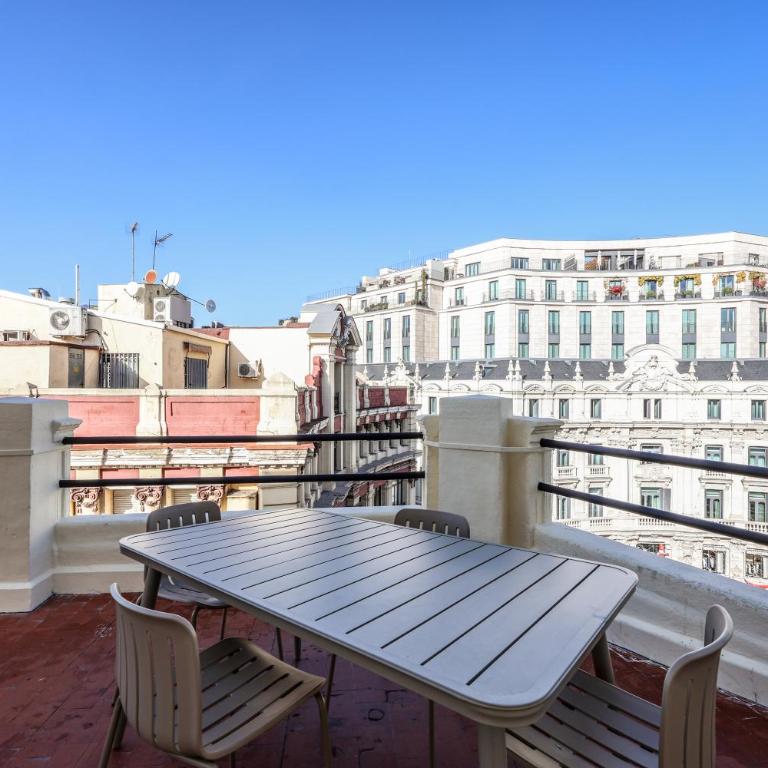 AmazINN Boutique Madrid Canalejas - Penthouse Apartment - 12