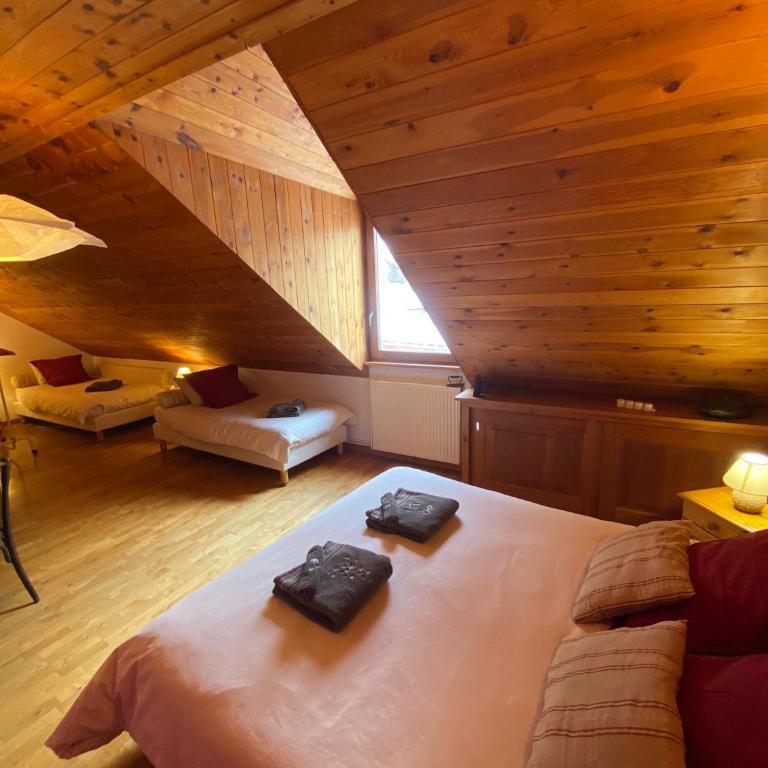 La Roche Meane - Chambre Quadruple avec Salle de Bains Privative - 5