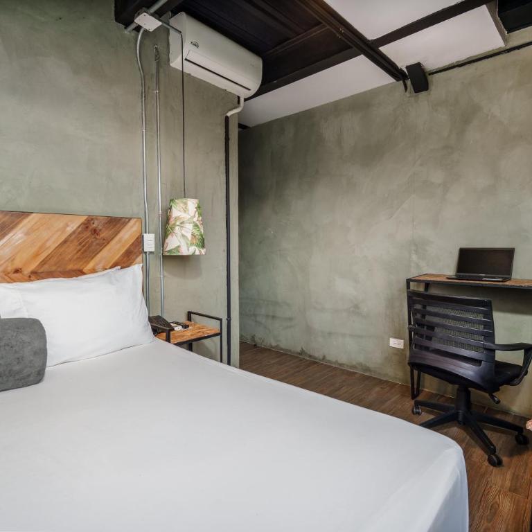 Lleras Vibex Party - Superior Double Room - 8