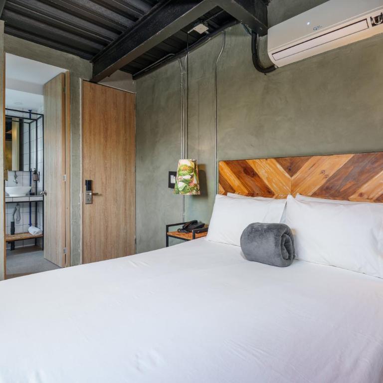 Lleras Vibex Party - Superior Double Room - 11