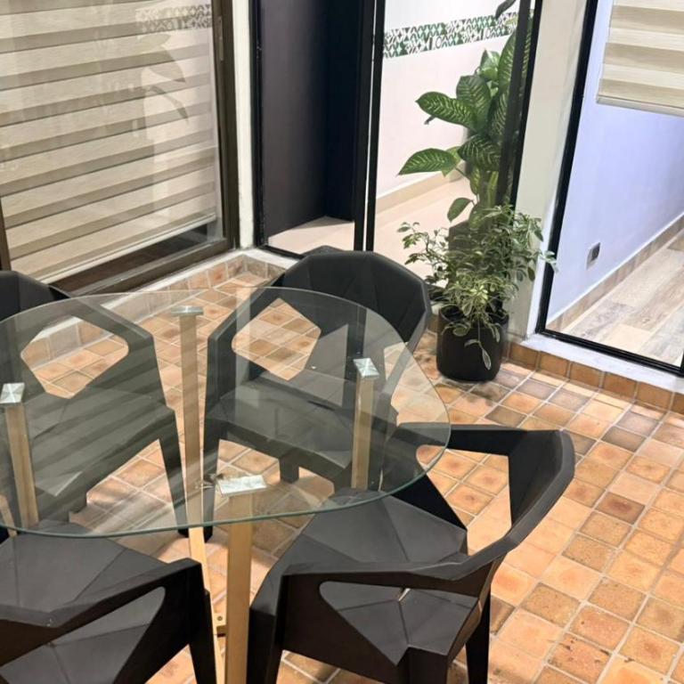 Bravas Medallo - Double Room with Shared Bathroom - 1