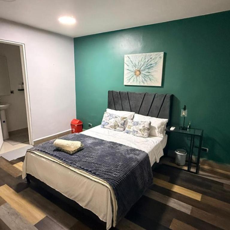 Bravas Medallo - Double Room with Private Bathroom - 8