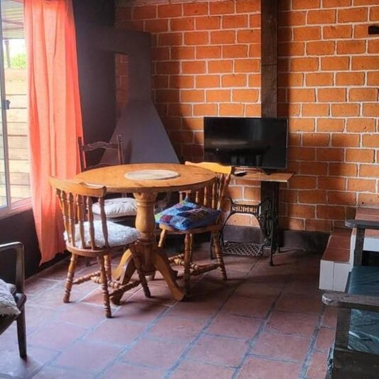 Cabaña de 2 pisos al fondo con entrada y patio independiente - One-Bedroom Apartment - 7