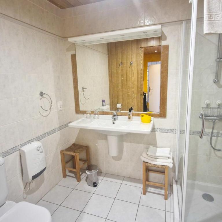 Le Clos Saint André - Standard Double Room - 7
