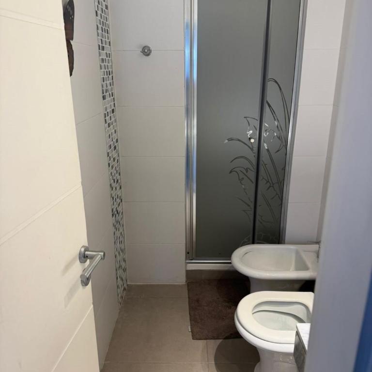 Depto 3 ambientes con terraza en Pinamar - Two-Bedroom Apartment with Terrace - 20