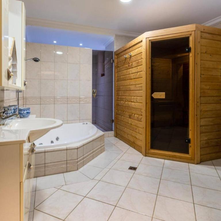 Pool - Sauna - Cinema - Hot Tub - Sleeps 10 - Pets - Villa de 1 dormitorio - 3