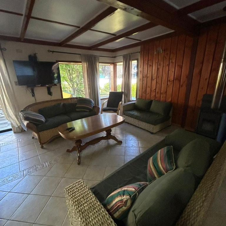 Cabañas Mulpun - Five-Bedroom House - 6